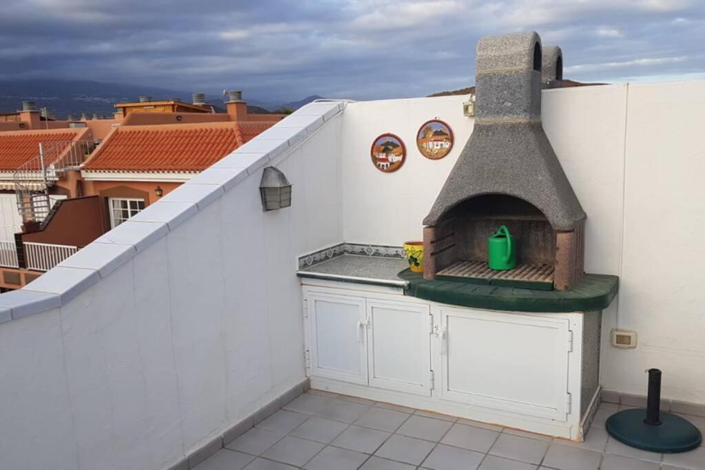 Private Apartment With Roof Terrace Arona  Kültér fotó